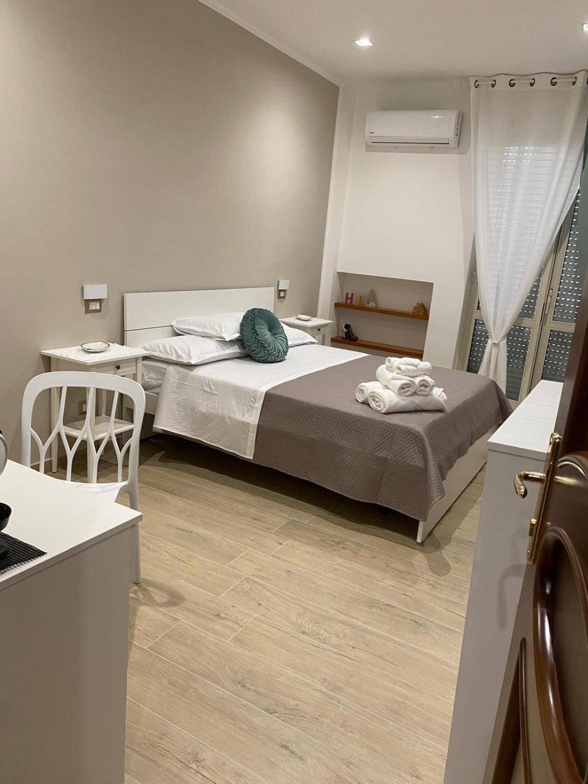 نابولي B&B Civico 22 Silvestre المظهر الخارجي الصورة