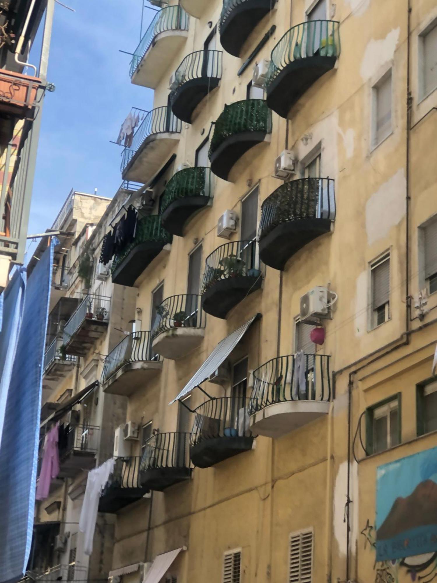 نابولي B&B Civico 22 Silvestre المظهر الخارجي الصورة